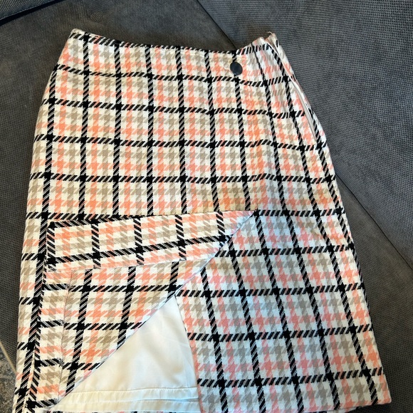 Lined Ann Taylor Factory skirt - Picture 3 of 6